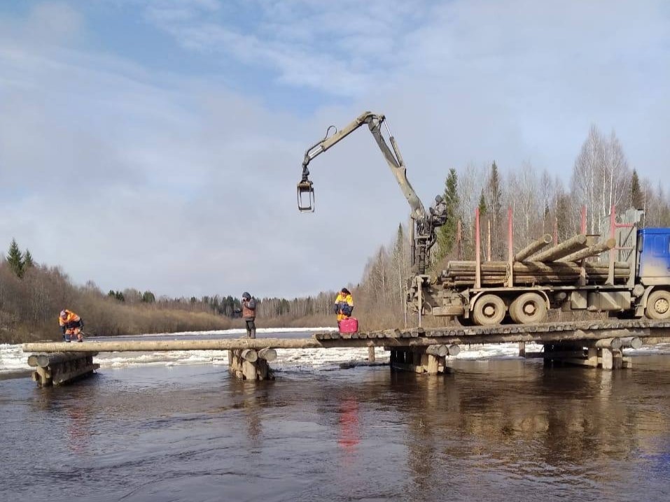 В Кировской области продолжается демонтаж низководных мостов.