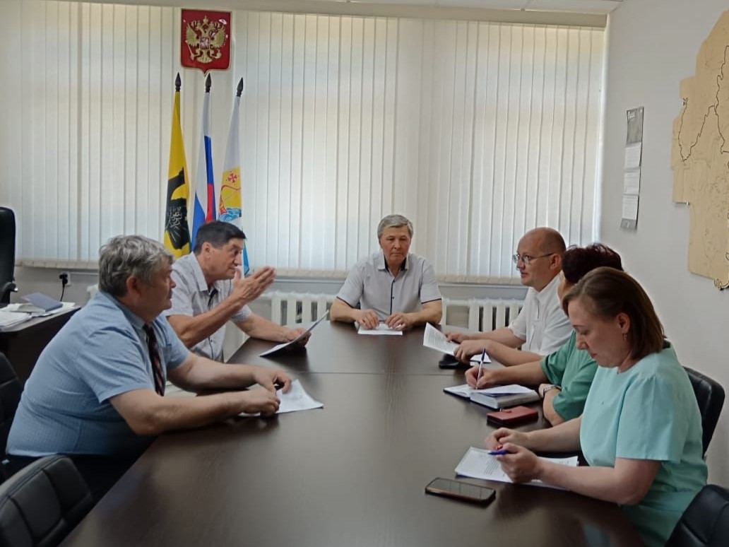 В Нагорске прошла встреча с командой депутата Госдумы Рахима Азимова.