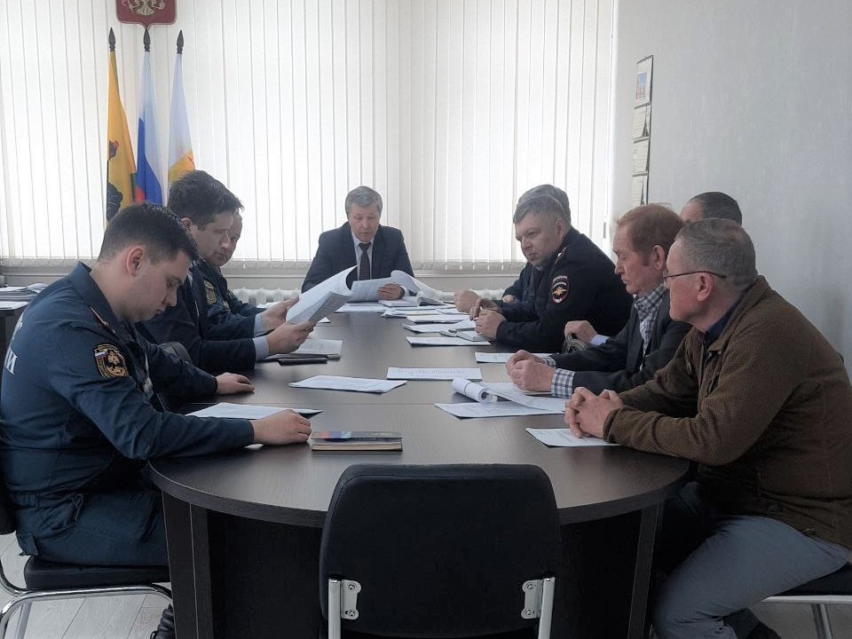 Заседание комиссии по предупреждению и ликвидации чрезвычайных ситуаций и обеспечению пожарной безопасности Нагорского района.