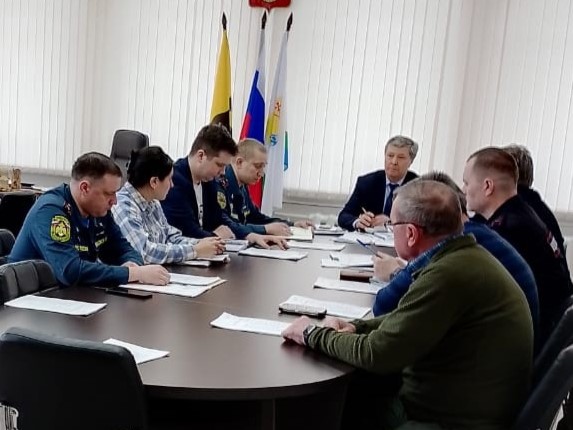 Заседание комиссии по предупреждению и ликвидации чрезвычайных ситуаций и обеспечению пожарной безопасности Нагорского района.