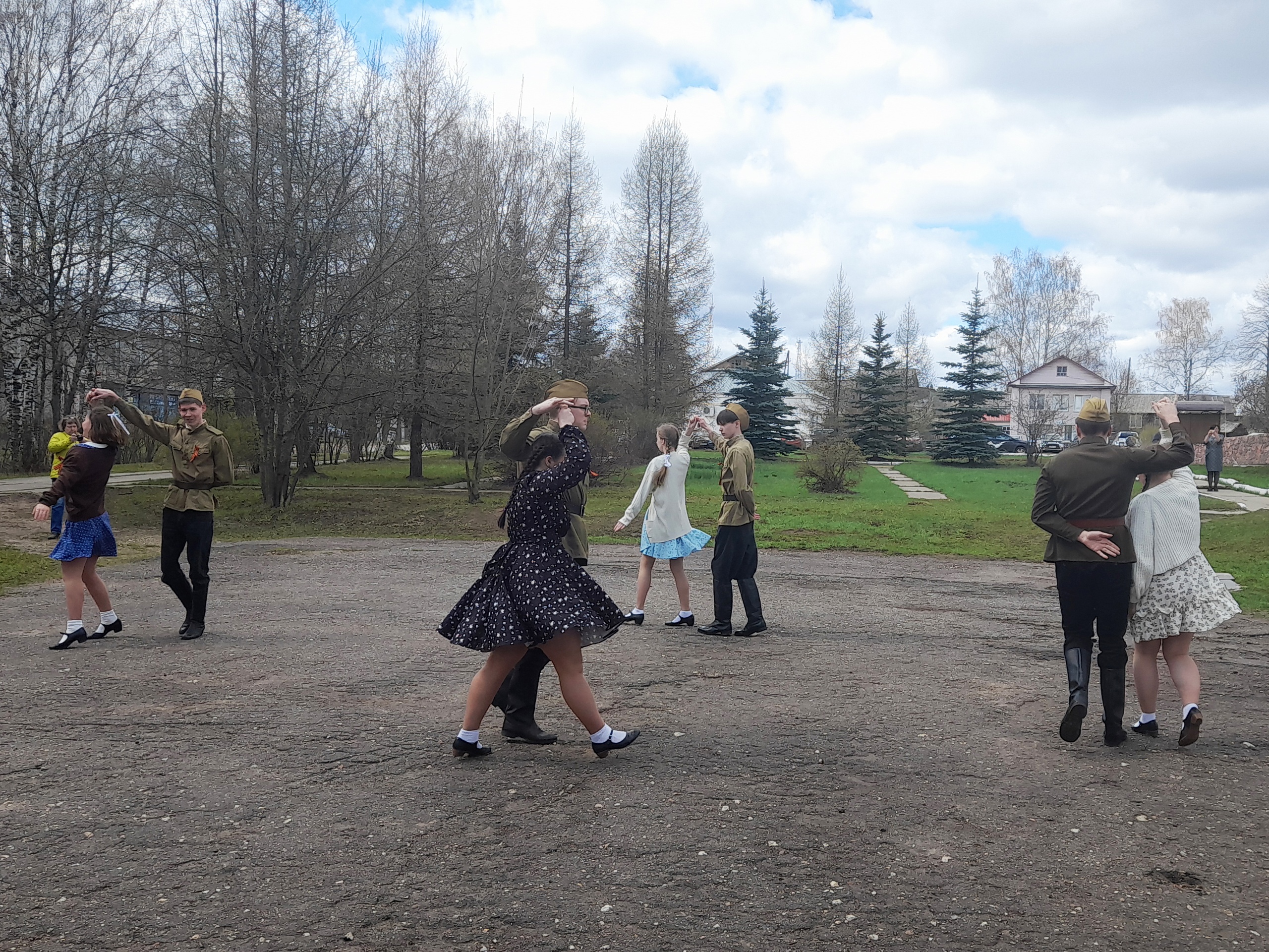 В Нагорске прошла ежегодная акция «Вальс Победы».