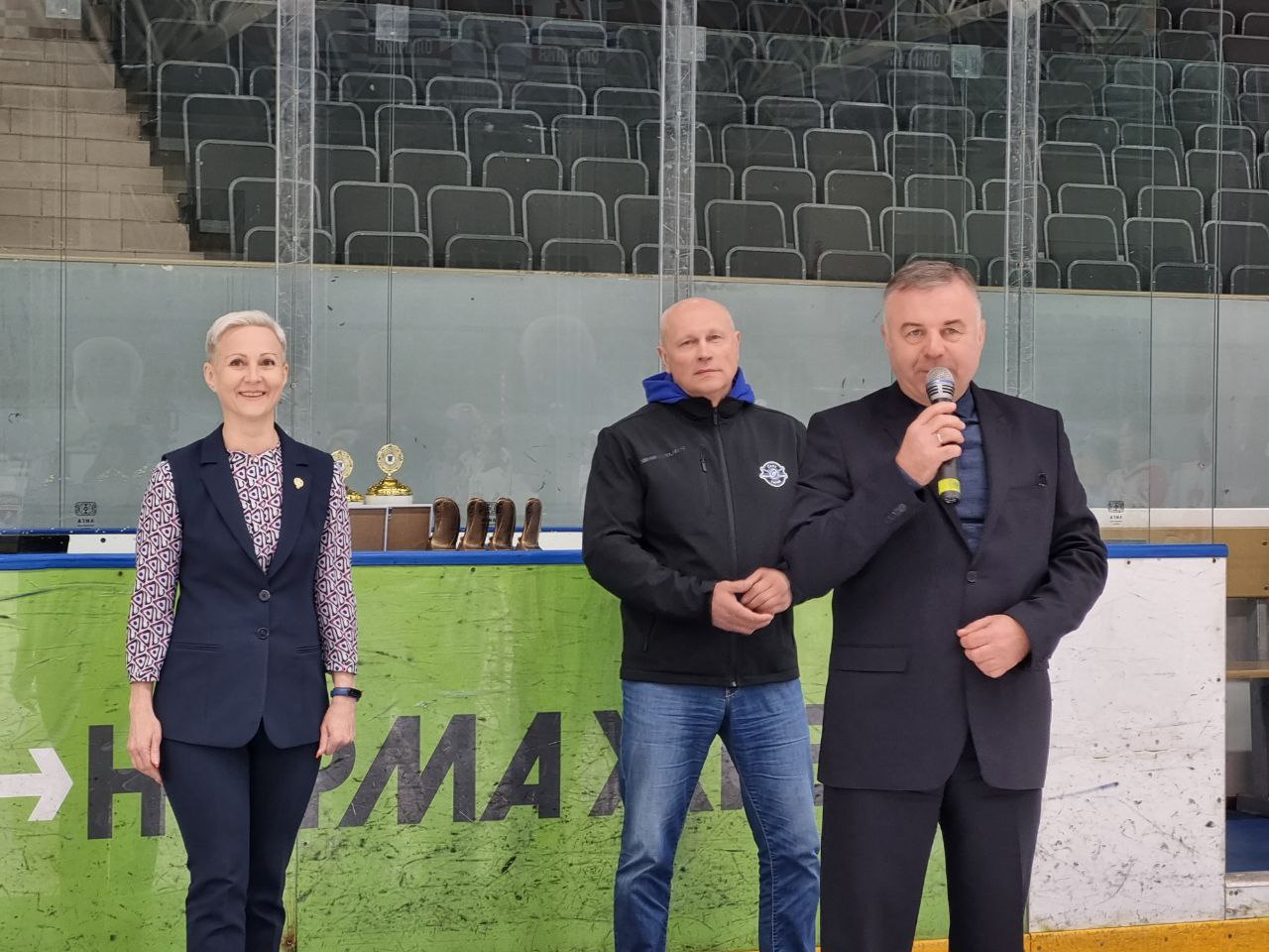 Кубок межрегионального турнира по хоккею «Хрустальная тиара» отправился в Нижегородскую область.