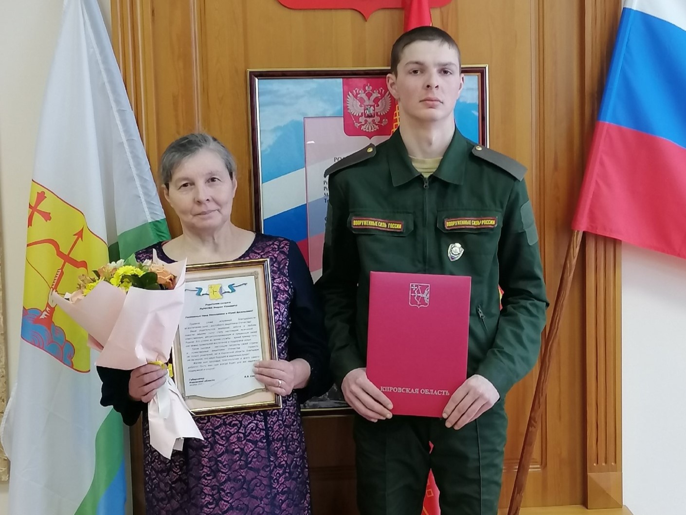 Лучшие военнослужащие запаса Кировской области получили награды.