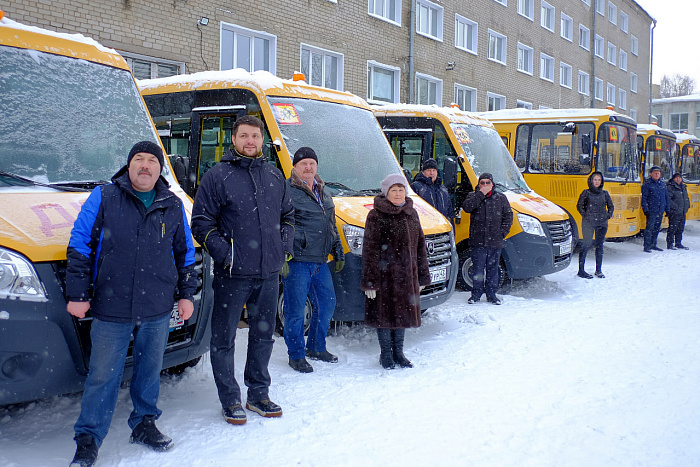 В муниципалитеты Кировской области отправятся 19 новых школьных автобусов.