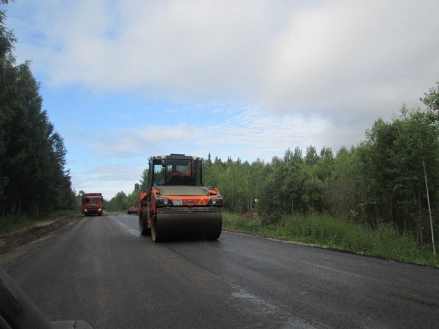 В Кировской области уже выполнено 57% дорожных работ, а ремонт большинства дорог идет с опережением графика.