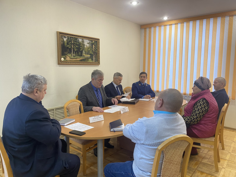 В Юрьянском районе прошел первый в 2024 году прием граждан ГФИ по Кировской области. В Юрьянском районе прошел первый в 2024 году прием граждан ГФИ по Кировской области.