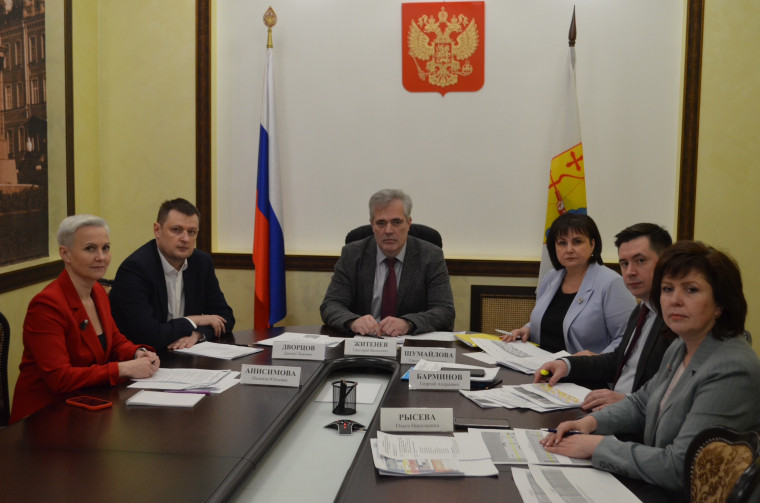 На окружном уровне положительно отмечен опыт популяризации фестиваля «Театральное Приволжье» в Кировской области. На окружном уровне положительно отмечен опыт популяризации фестиваля «Театральное Приволжье» в Кировской области.